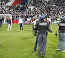 Las imágenes de los violentos incidentes antes del Lyon-Besiktas