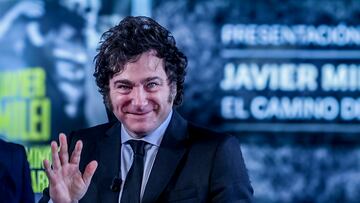 El presidente de la Nación de Argentina, Javier Milei, durante la presentación de su libro ‘El camino del libertario’, en La Razón, a 17 de mayo de 2024, en Madrid (España). ‘El camino del libertario’ es una síntesis de su vida y obra, que permite conocer su pensamiento político y las fuentes de su ideología.
17 MAYO 2024;MILEI;ARGENTINA;LIBRO;IDEARIO;IDEOLOGÍA;LA RAZÓN;PRESENTACIÓN;JAVIER MILEI;PRESIDENTE ARGENTINO;PRESIDENTE ARGENTINA;LIBERTARIO;LIBERTAD;VIVA LA LIBERTAD;CARAJO;
Ricardo Rubio / Europa Press
17/05/2024