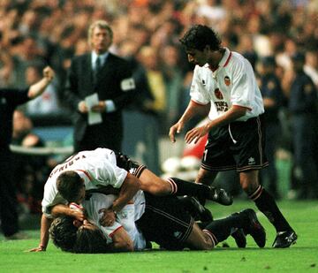 Valencia y Real Madrid se enfrentaron en Mestalla en un partido inolvidable para la afición che. 6-0 ganó el Valencia en la ida haciendo de la vuelta un trámite donde ganó el Real Madrid, 2-1.