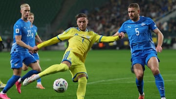 Soccer Football - World Cup - UEFA Qualifiers - Group D - Ukraine v Iceland - Stadion Wojska Polskiego, Warsaw, Poland - November 16, 2025 Ukraine's Vladyslav Vanat shoots at goal REUTERS/Kacper Pempel