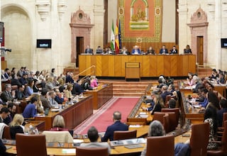 El Parlamento Europeo saca la cara por Colombia: lo declara como un “país seguro” en 2026