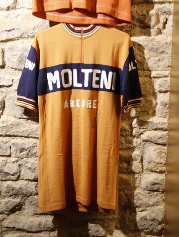 Jersey del Molten y del legendario Eddy Merckx.