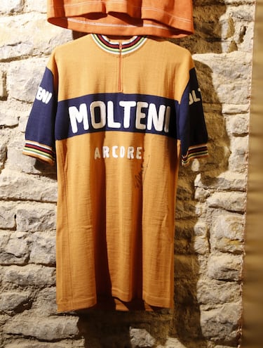 Jersey del Molten y del legendario Eddy Merckx.