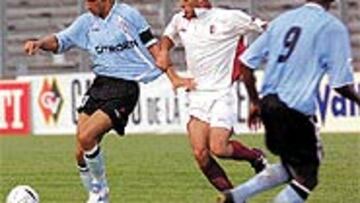 <b>CON COMODIDAD</B>. Mostovoi, con una buena actuación, logró el gol de la victoria ante el Torino.