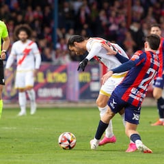 El Yeclano resistió 89 minutos