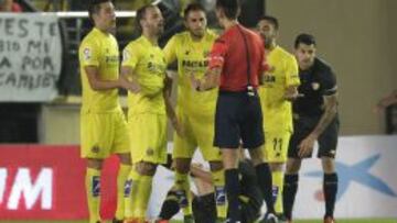 Soldado fue expulsado ante el Sevilla.