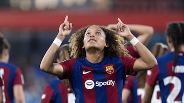 Vicky López celebra un gol.