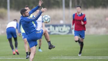 Fran Mérida, durante un entrenamiento con Osasuna.