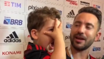 El mejor video que verás hoy: ¡el fan más tierno de Vidal es hijo de un ídolo de Flamengo!