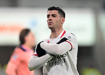 Soccer Football - Serie A - Atalanta v AC Milan - Gewiss Stadium, Bergamo, Italy - December 6, 2024 AC Milan's Alvaro Morata celebrates scoring their first goal REUTERS/Daniele Mascolo