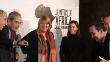 El Madrid ganó 5-3 el Clásico solidario