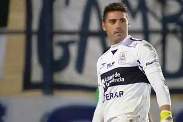 Los dolores de cabeza de Guede por el arco de Colo Colo