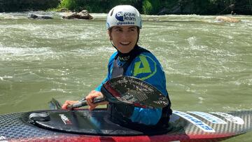 La campeona ol&iacute;mpica Maialen Chourraut, durante un entrenamiento en el r&iacute;o Segre.