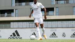 14/06/22 REAL MADRID PRESENTACION DE AURELIEN TCHOUAMENI COMO NUEVO JUGADOR 
VESTIDO DE JUGADOR