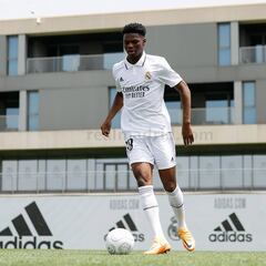 What is Real Madrid starting lineup for the Clásico match in Las Vegas? Confirmed starting 11