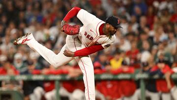 Los Red Sox armaron un excelente rally de bateo en la primera entrada para navegar el último juego contra Yankees de manera tranquila.