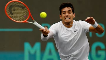 Tennis - Davis Cup - Group C - United States v Chile - Hengqin International Tennis Center, Zhuhai, China - September 11, 2024 Chile's Cristian Garin in action during his match against Reilly Opelka of the U.S. REUTERS/Tyrone Siu