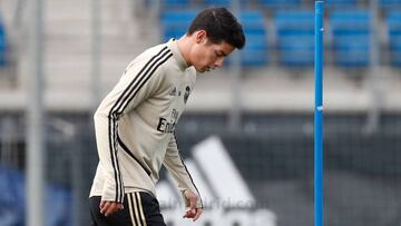 James en el entrenamiento del Madrid que supon&iacute;a el regreso al trabajo. 