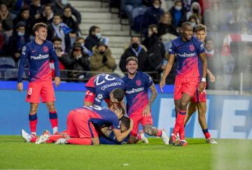 El Atlético ganó al Oporto en el último partido de la fase de grupos de la Champions y logró el pase a los octavos de final. El equipo de Simeone necesitaba ganar y no defraudó. El 7 de diciembre, en el estadio Do Dragão, marcaron Griezmann, Correa y De Paul. Aunque muchos le dieron por muerto, el Atlético mantiene vivo el sueño de hacer una gran temporada en la competición europea.   