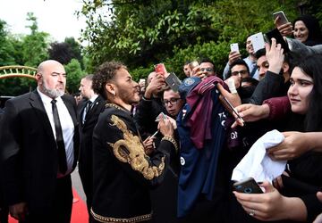 El sorprendete look Mariachi de Neymar