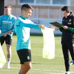 Emery acude a revisión