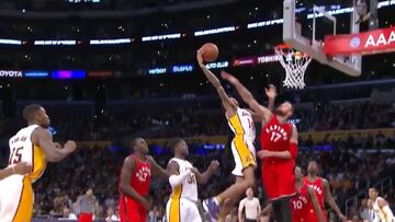 Ingram 'humilla' a DeRozan y la clava con furia