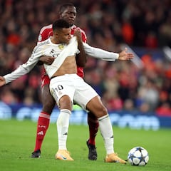 Sin luz ni dentadura