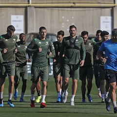 Tres positivos en el Betis por coronavirus, según El Larguero