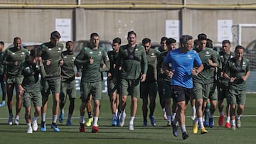 Tres positivos en el Betis por coronavirus, seg¨²n El Larguero