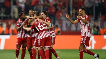 Soccer Football - Europa Conference League - Semi Final - Second Leg - Olympiacos v Aston Villa - Karaiskakis Stadium, Piraeus, Greece - May 9, 2024 Olympiacos' Ayoub El Kaabi celebrates scoring their second goal with teammates REUTERS/Louisa Gouliamaki