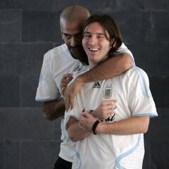 Verón confiesa cómo consiguió que Messi se aprendiera el himno