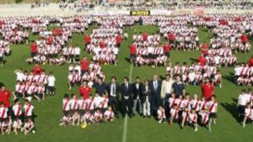 “El Rayo Vallecano es el equipo más de la Premier que tenemos”