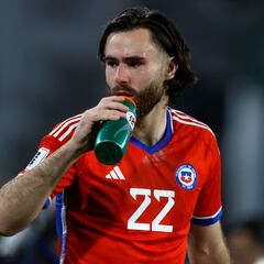 La formación de Córdova: el posible once de Chile ante Ecuador