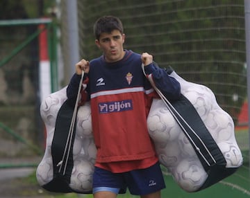 David Villa llegó al Sporting de Gijón en juveniles, procedente del Langreo.