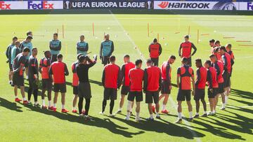 Los jugadores del Villarreal olvidaron sus problemas en LaLiga y afrontan la eliminatoria ante el Valencia con cautela pero también con optimismo.