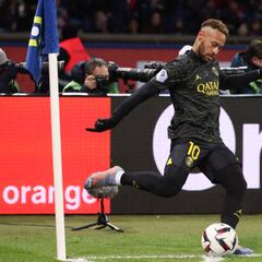 How long is Neymar out for and when will he return to the PSG side?