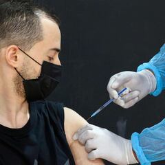 La advertencia de un epidemiólogo sobre la variante Delta si tienes solo una dosis