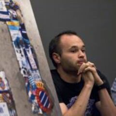 Iniesta y el Espanyol lideran el homenaje a Dani Jarque