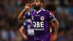 Diego Castro, durante un partido con el Perth Glory australiano.