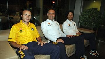 17/11/12  LLEGADA VIAJE DE LOS JUGADORES EL ALCORCON A ELCHE 
 JULI , JOSE BORDALAS Y JAVIER VIDAL