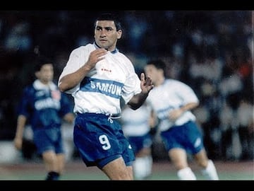 El argentino tuvo dos pasos por el elenco cruzado en la década de 1990. Durante su segunda etapa en el club consiguió el título del Apertura 97, pero el recuerdo de su dupla ofensiva Néstor 'Pipo' Gorosito permanece en la memoria de los hinchas.