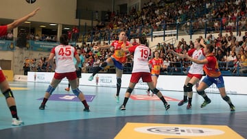 Marta Mangué y Macarena Aguilar, fuera de la Selección