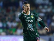 James Rodriguez of Leon during the 17th round match between Leon and Puebla as part of the Liga BBVA MX, Torneo Apertura 2025 at Nou Camp Stadium, on November 08, 2025 in Leon, Guanajuato, Mexico.