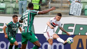 James Rodríguez, titular en la derrota de Sao Paulo ante América MG.