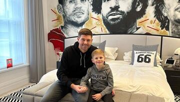 Luis Díaz ya es ídolo: Hijo de Gerrard lo tiene en su cuarto