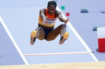 Tessy Ebosele ha terminado su participación con un salto de 6,09 metros, siendo su mejor marca de los tres saltos. No será finalista.