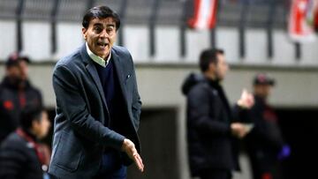 Futbol, Union La Calera vs Colo Colo.
Fecha 12, campeonato Nacional 2023.
El entrenador de Colo Colo Gustavo Quinteros es fotografiado durante el parido de primera division contra Union La Calera disputado en el estadio Nicolas Chahuan de La Calera, Chile.
28/04/2023
Andres Pina/Photosport
Football, Union La Calera vs Colo Colo.
12th turn, 2023 National Championship.
Colo Colo’s head coach Gustavo Quinteros is pictured during the first division match against Union La Calera at the Nicolas Chahuan stadium in La Calera, Chile.
28/04/2023
Andres Pina/Photosport