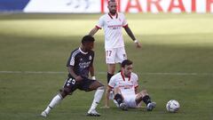 Rodrygo y Munir con el bal&oacute;n sin due&ntilde;o en una jugada del Sevilla-Real Madrid de LaLiga Santander.