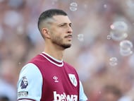 Guido Rodríguez en su debut como jugador del West Ham en la Premier League.