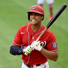 Which MLB teams still have a chance to acquire Juan Soto from the Washington Nationals?